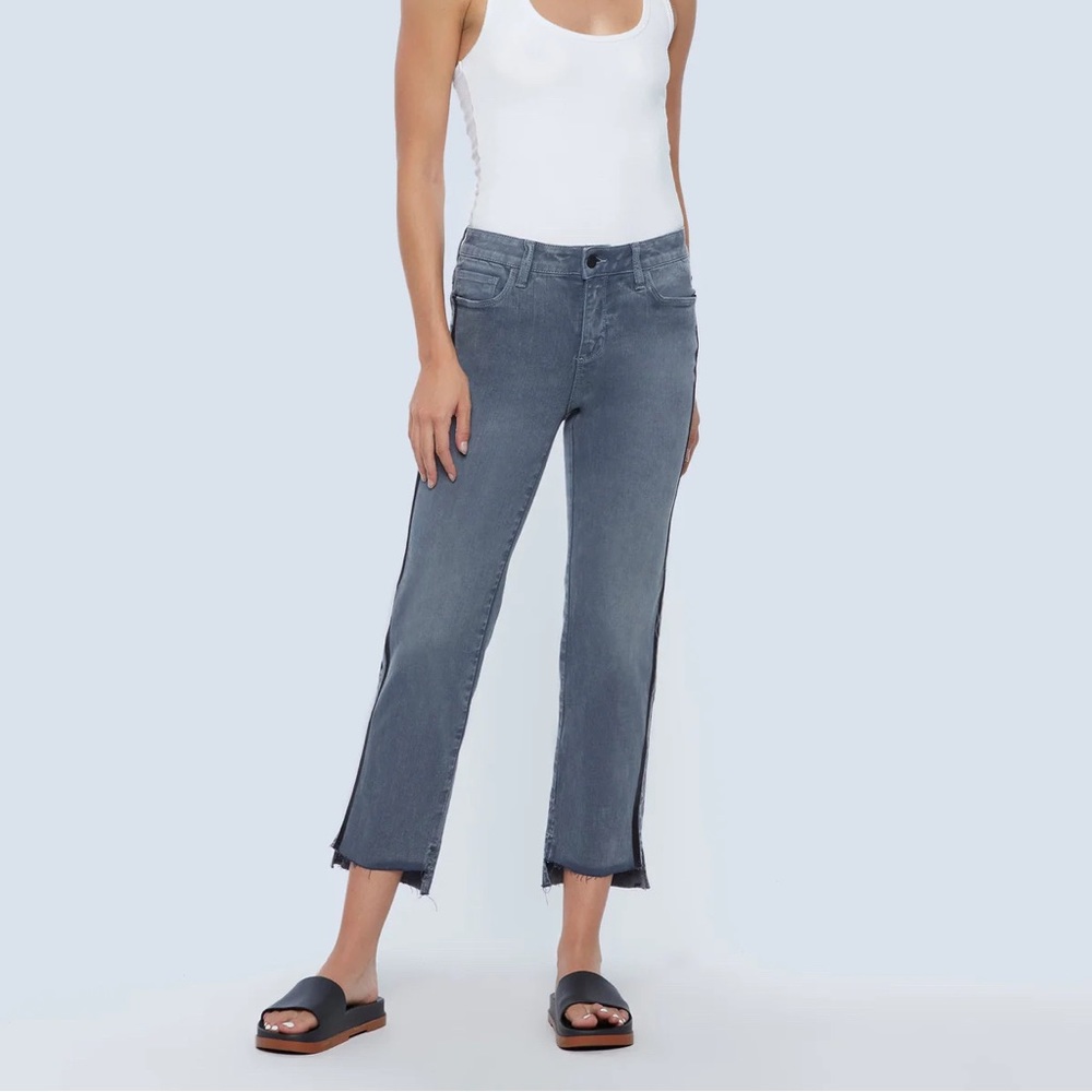 Wash Lab Slim Wide-Leg Crop Bow Accent Jeans